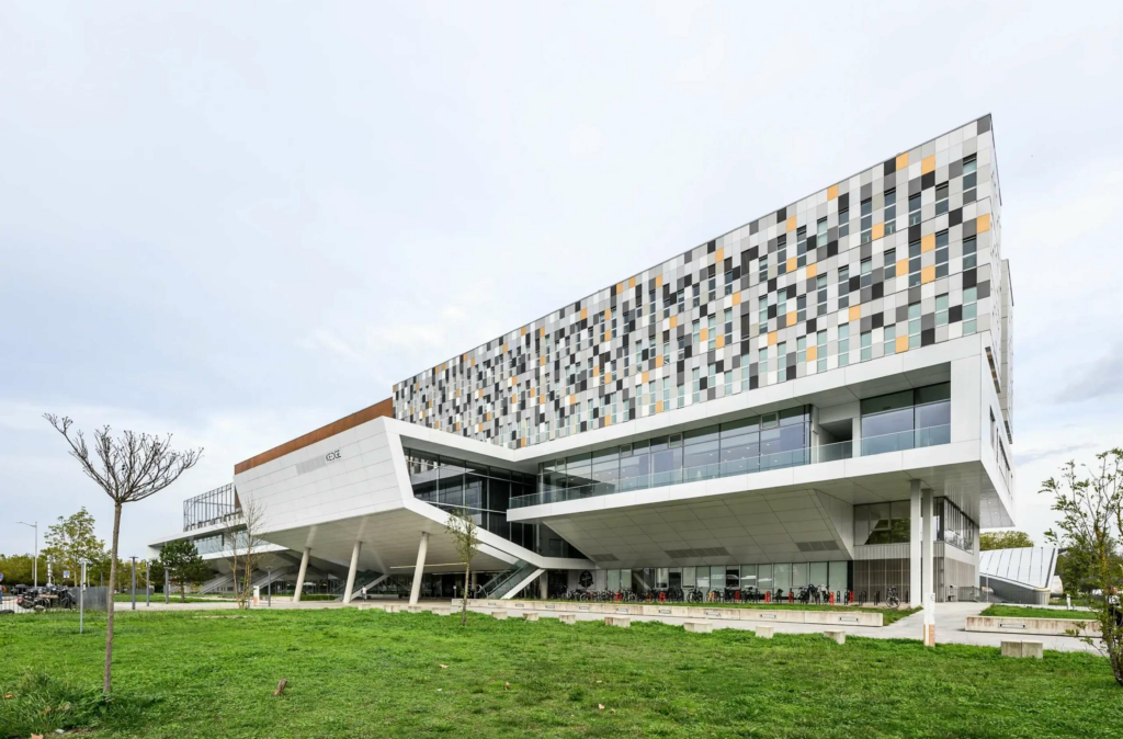 KEDGE brings its MBA to India, making it the highest ranked MBA in India, for executives.